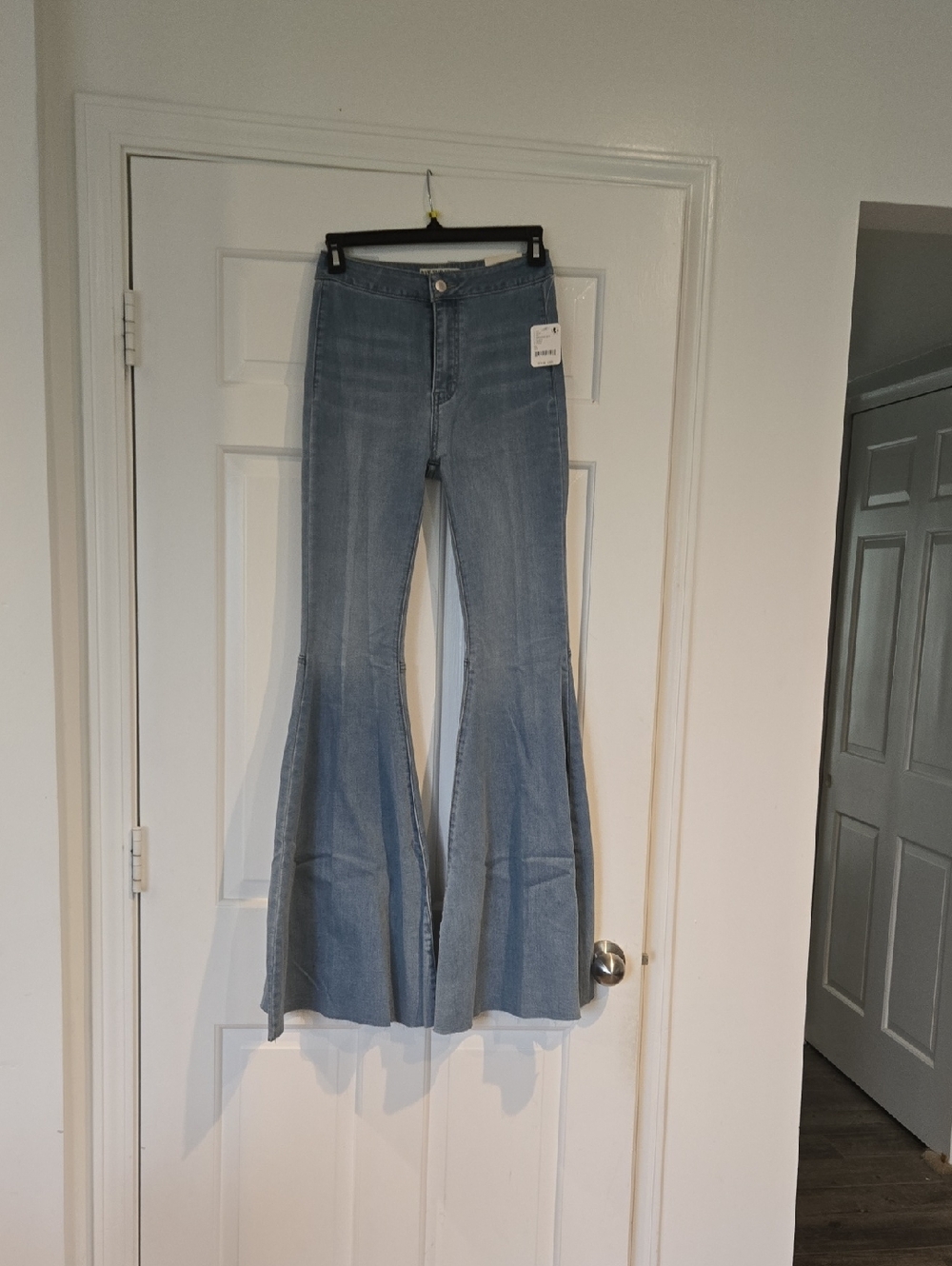 NWT! Free People We The Free Flare Jeans 25